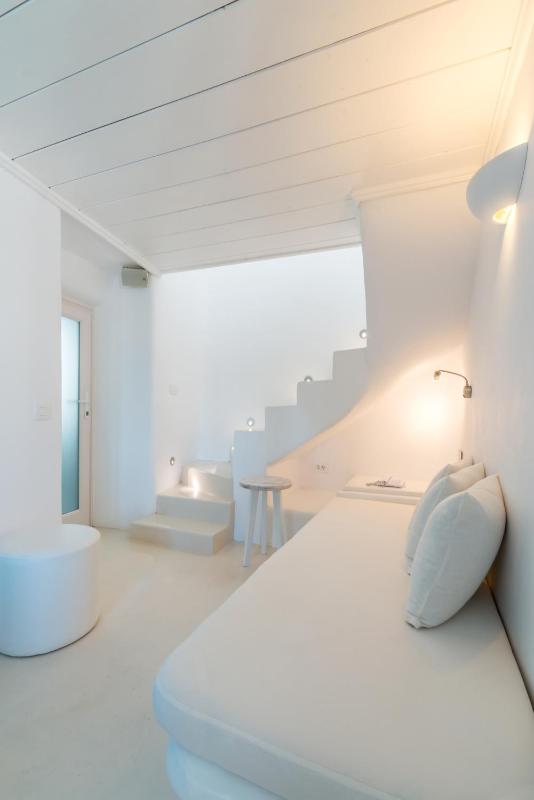 Sea View Suite With Split Level image 2