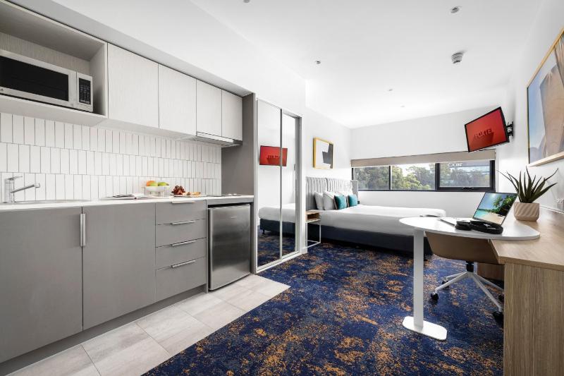Studio Apartment image 3