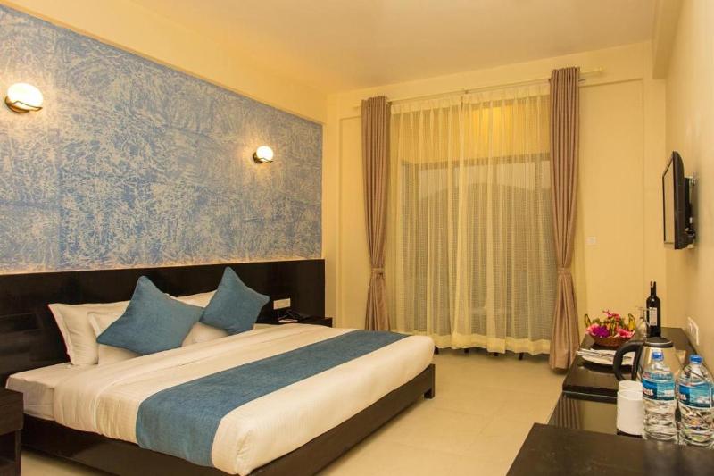 Deluxe Double Room image 1