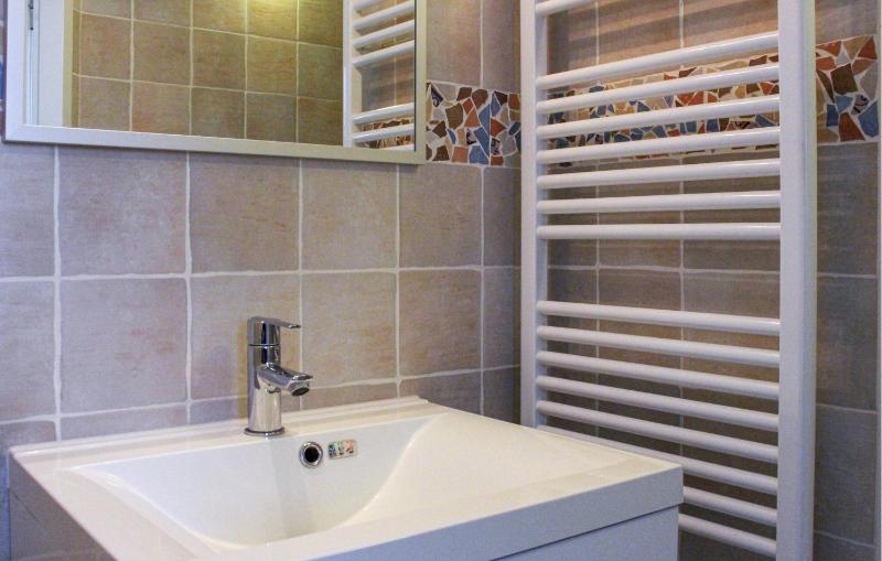 Three-Bedroom Holiday Home  image 4