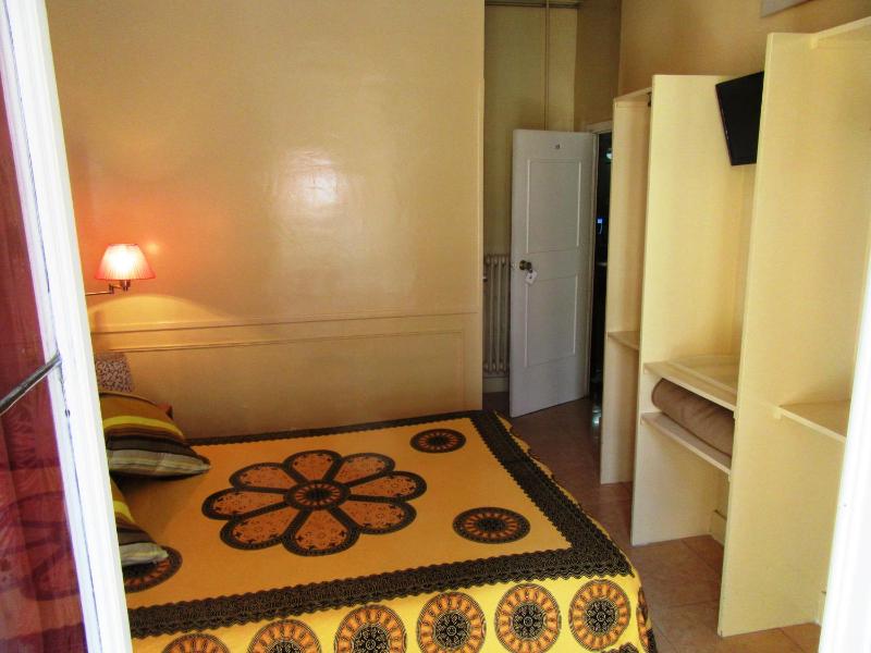 Double Room image 4