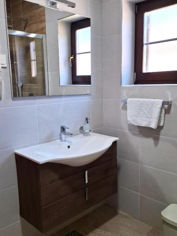 Triple Room image 2