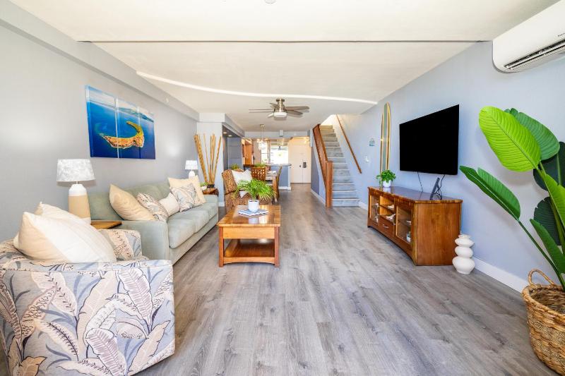 Oceanview Kahana Villa - Walk to Beach & Dining - image 6