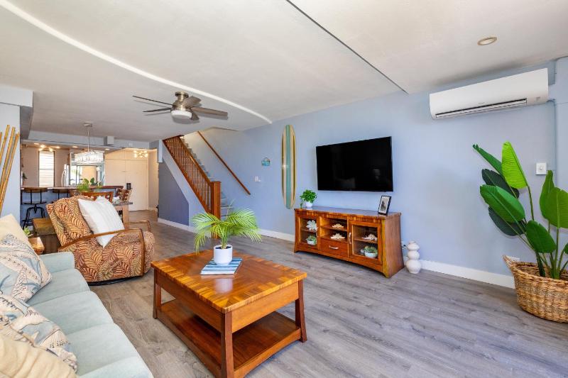 Oceanview Kahana Villa - Walk to Beach & Dining - image 8