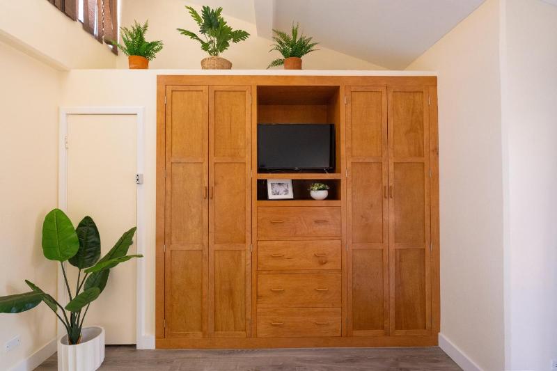 Oceanview Kahana Villa - Walk to Beach & Dining - image 49