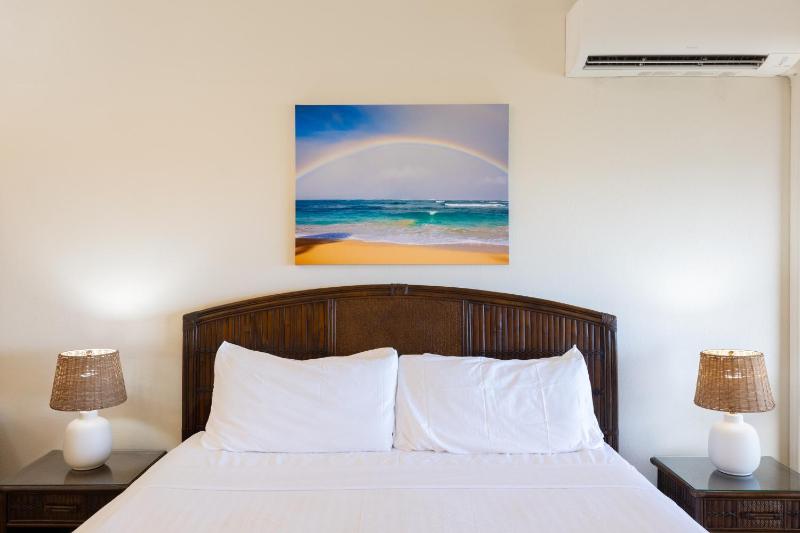 Oceanview Kahana Villa - Walk to Beach & Dining - image 12