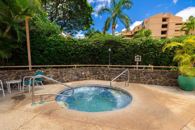 Oceanview Kahana Villa - Walk to Beach & Dining - image 5