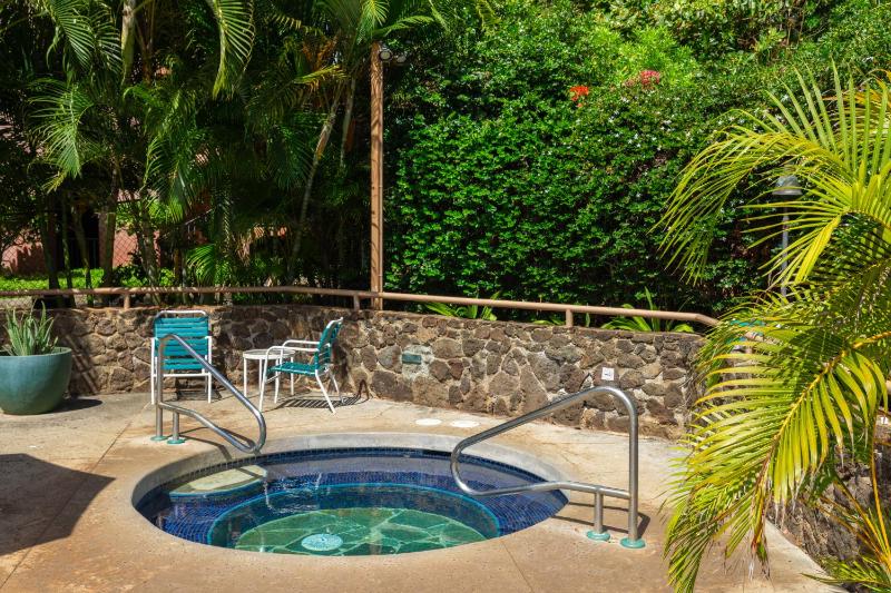 Oceanview Kahana Villa - Walk to Beach & Dining - image 41