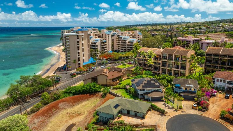 Oceanview Kahana Villa - Walk to Beach & Dining - image 13