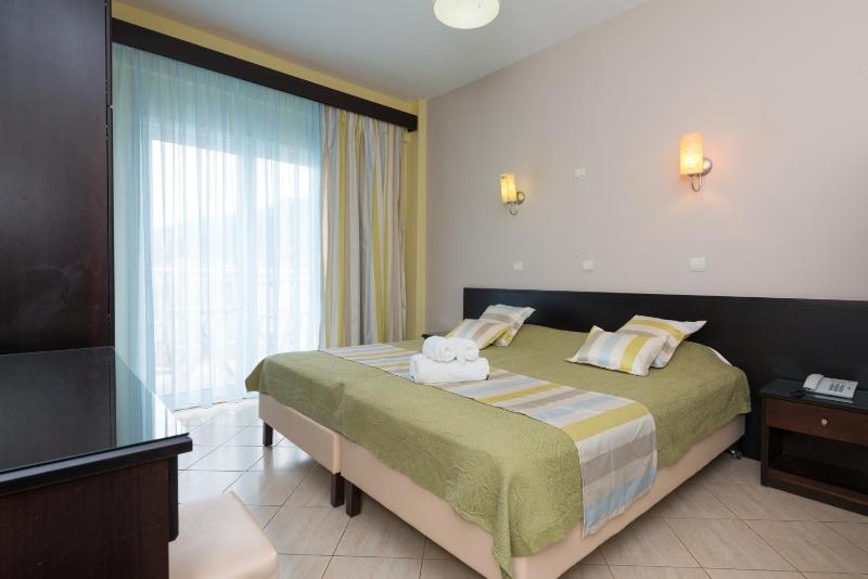 Standard Room Side Sea View  image 1