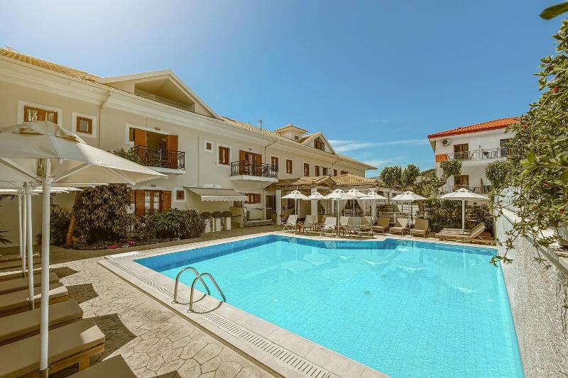 Hotel Rezi - image 1