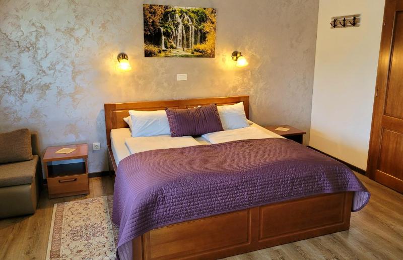 Superior King Room image 4
