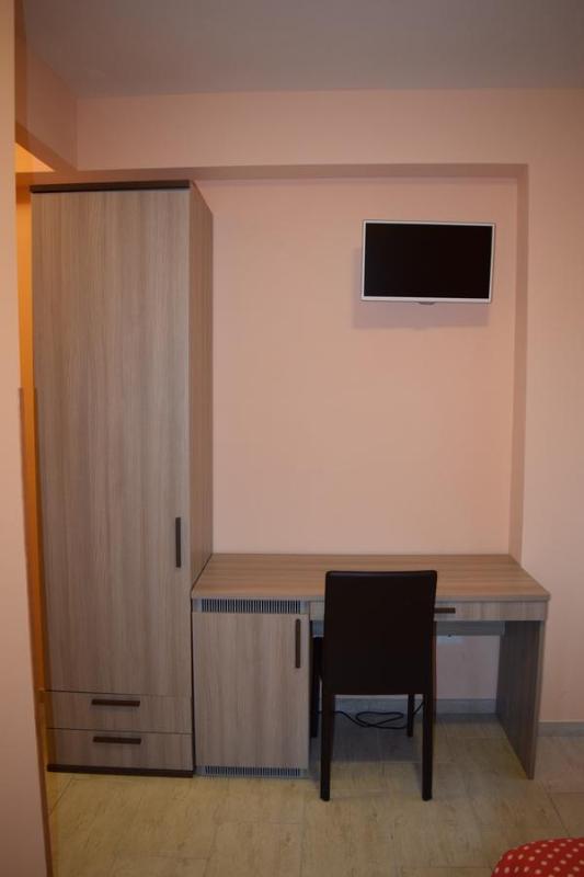 Single Room with Private Bathroom image 1