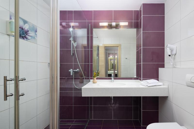 Junior Suite with Balcony image 4