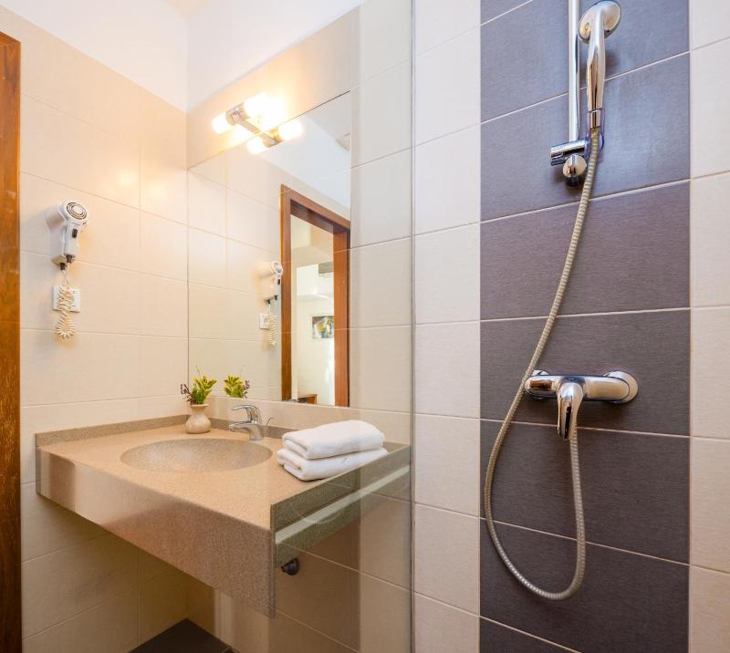Premium Suite with Balcony image 2