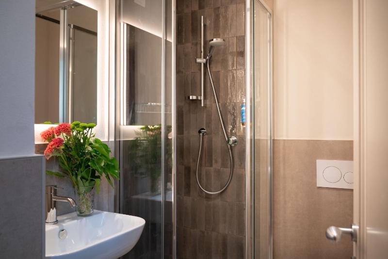 One-Bedroom Apartment image 3