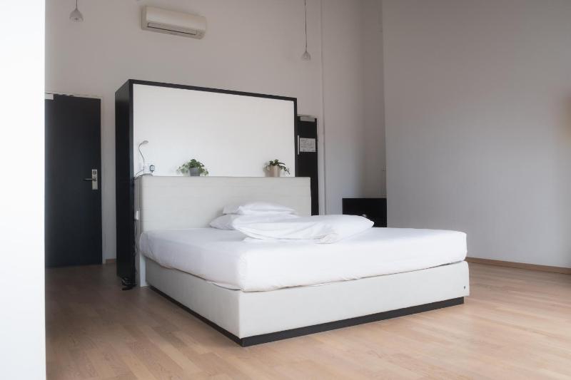 Suite image 2