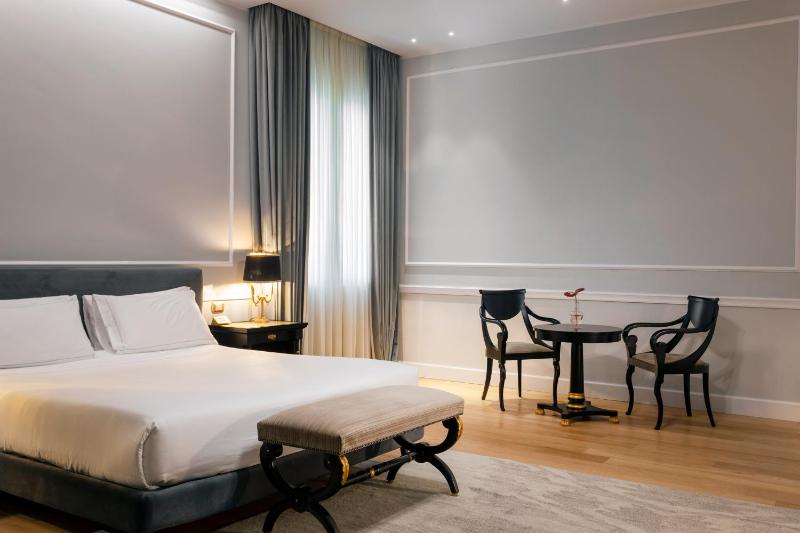  Junior Suite image 1