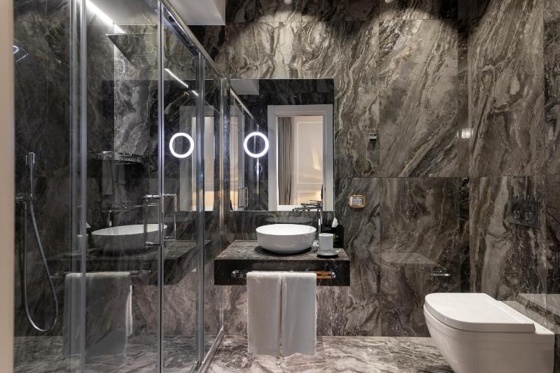  Junior Suite image 2