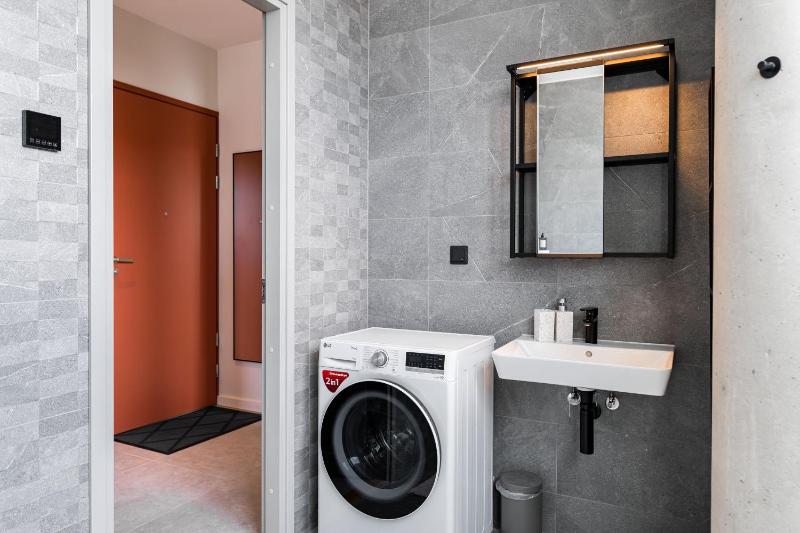 Family 2-Bedroom Apartment with Parking in the Heart of Kristiine - image 2
