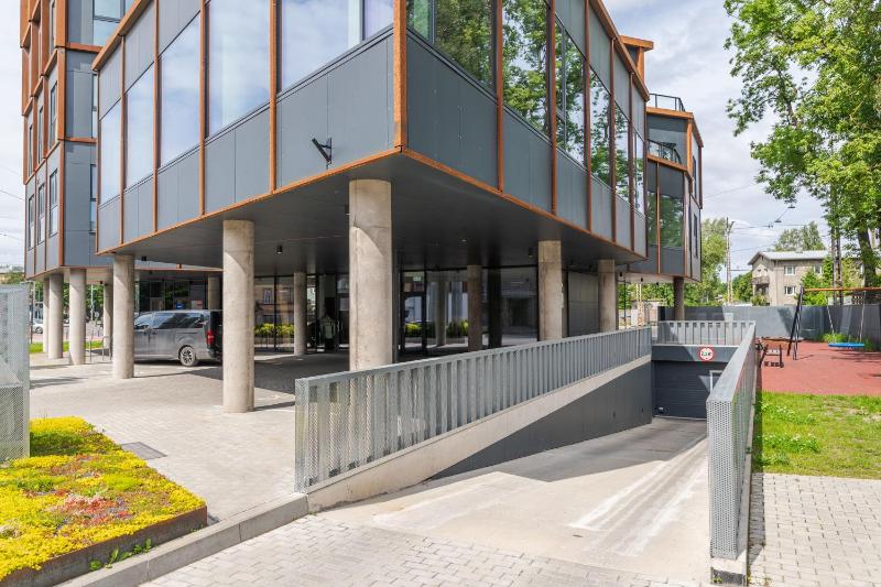 Family 2-Bedroom Apartment with Parking in the Heart of Kristiine - image 16