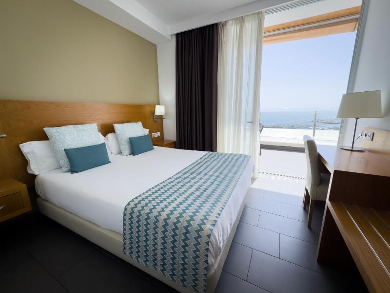 Apartment with Sea View image 3