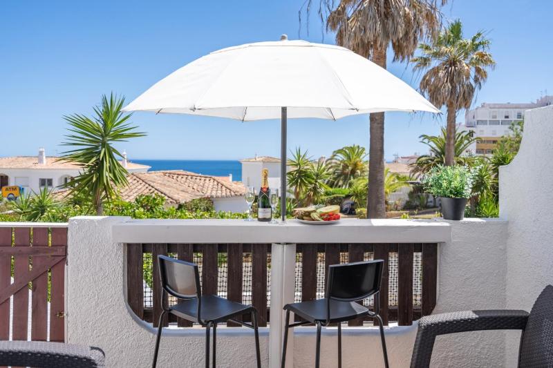 Blue Horizon Apartment - image 6