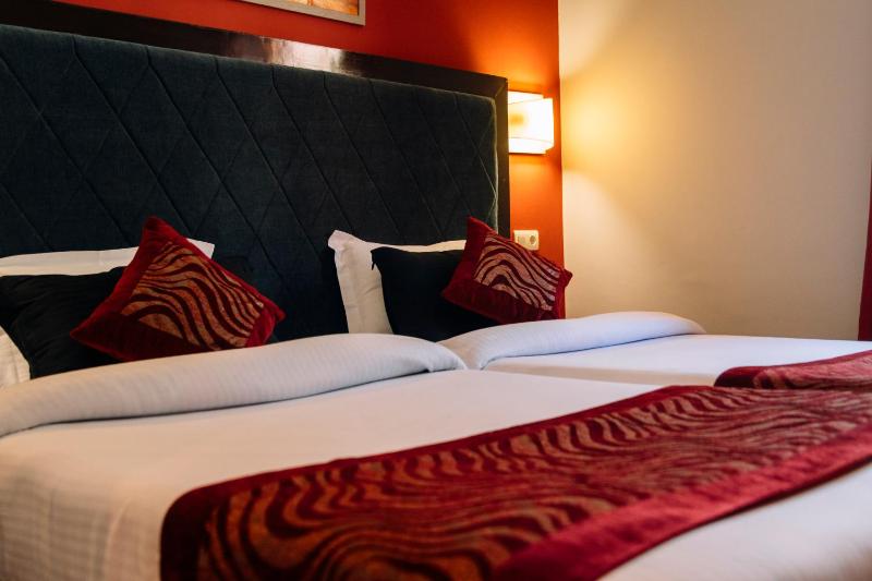 Double or Twin Room with Harbour View image 4