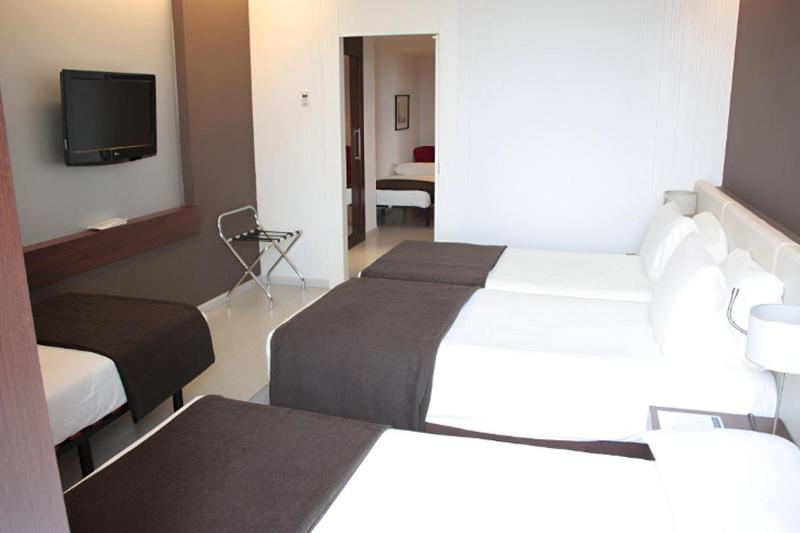 Quintuple Room image 1