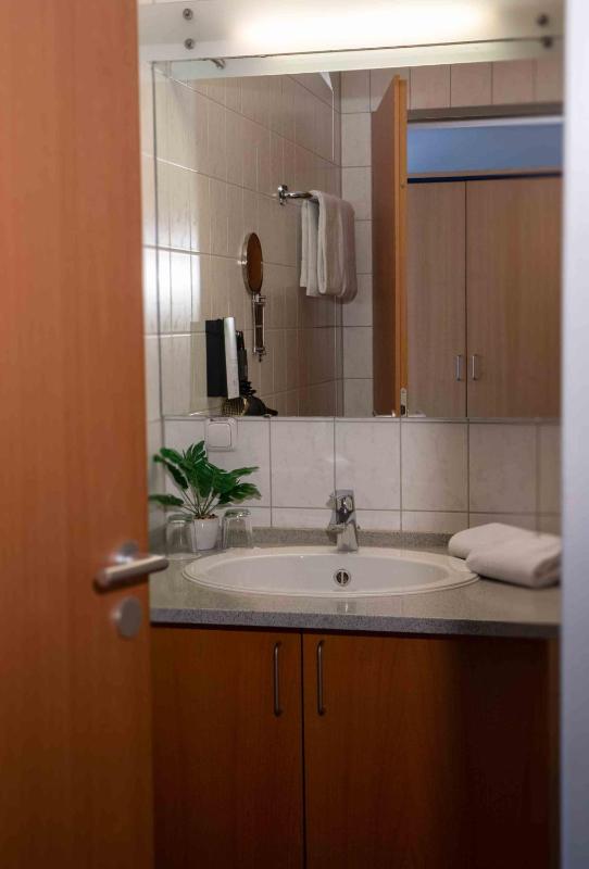 Standard Double or Twin Room image 4