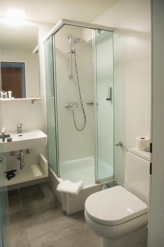 Standard Single Room image 4