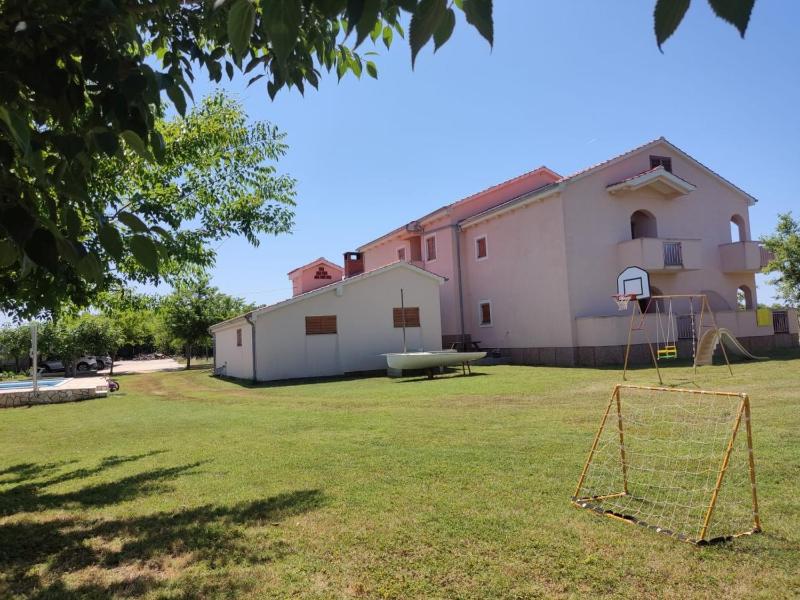Holiday apartment in Privlaka with sea view balcony air conditioning WiFi 3598-3 - image 4
