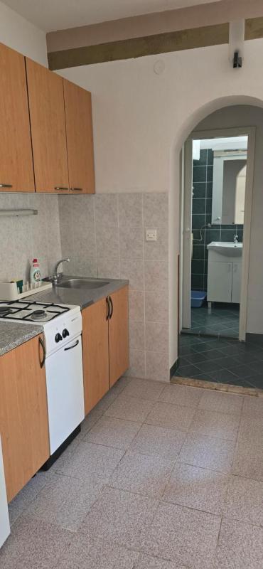 Studio Apartment image 2
