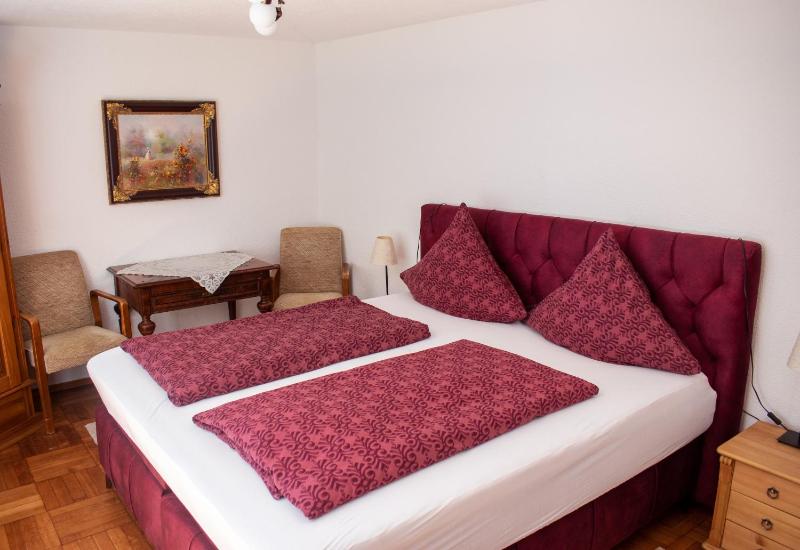 Standard Double Room image 4