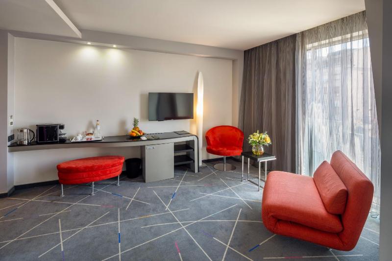 Suite image 4