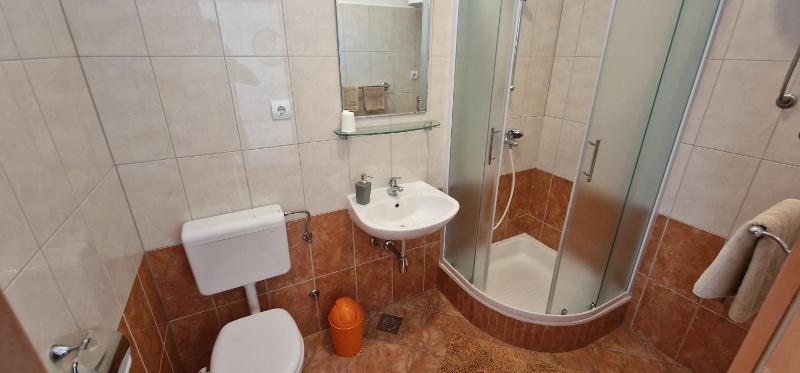 Studio Apartment image 3