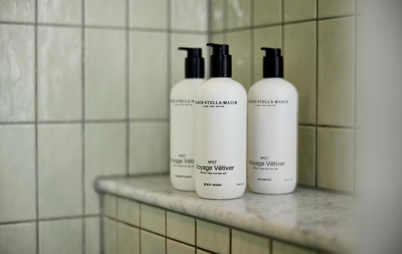 One-Bedroom Apartment image 3