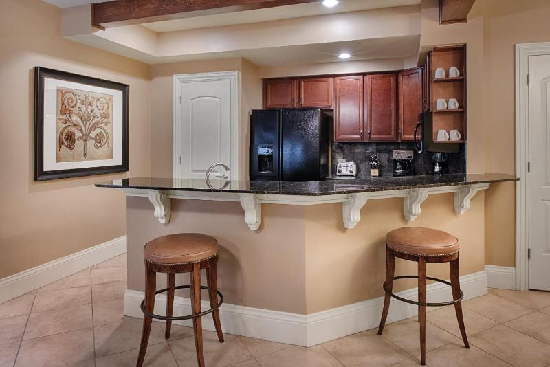 Wyndham La Cascada 3BR Apartment with Resort Access - image 27