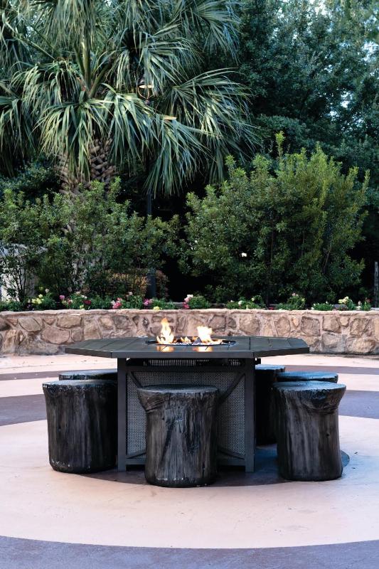 Wyndham La Cascada 3BR Apartment with Resort Access - image 25