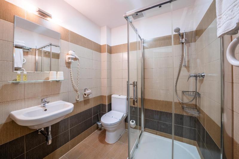 Standard Double Room image 1