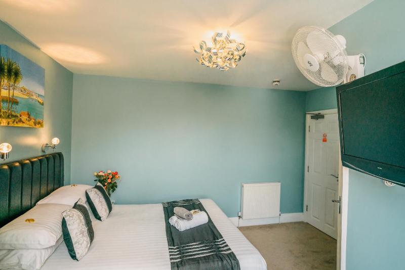 Standard Double Room image 1
