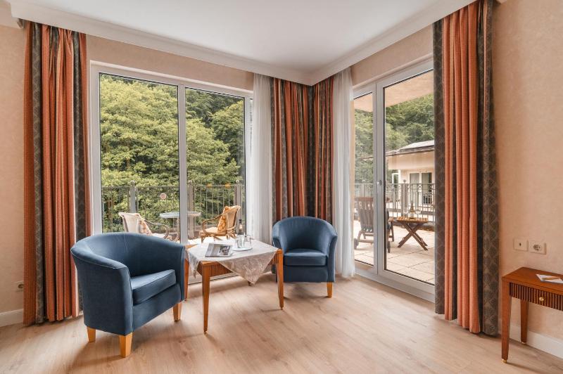 Granitz Deluxe with roof terrace and forest view image 4