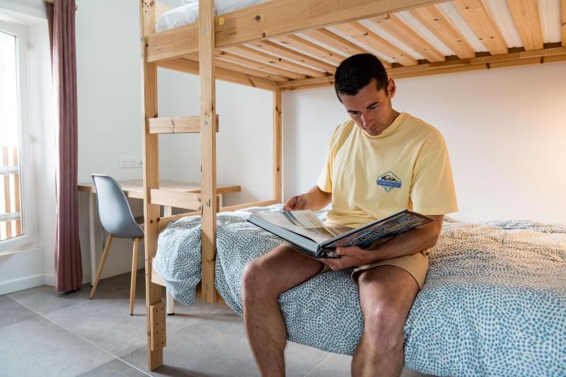 Ted Surf House - image 31