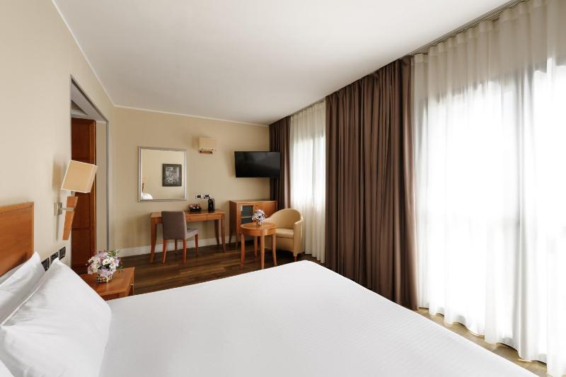 Superior Double or Twin Room image 3