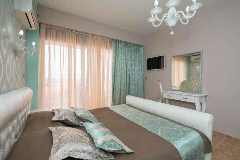 Superior Suite with Sea View image 4