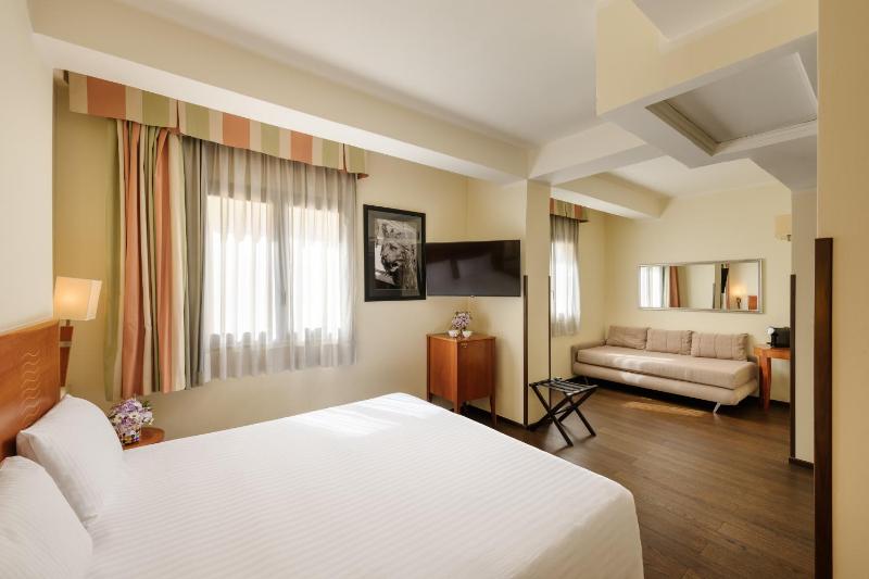 Superior Double or Twin Room image 2