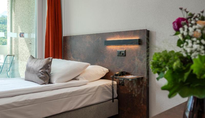 Standard Single Room image 3