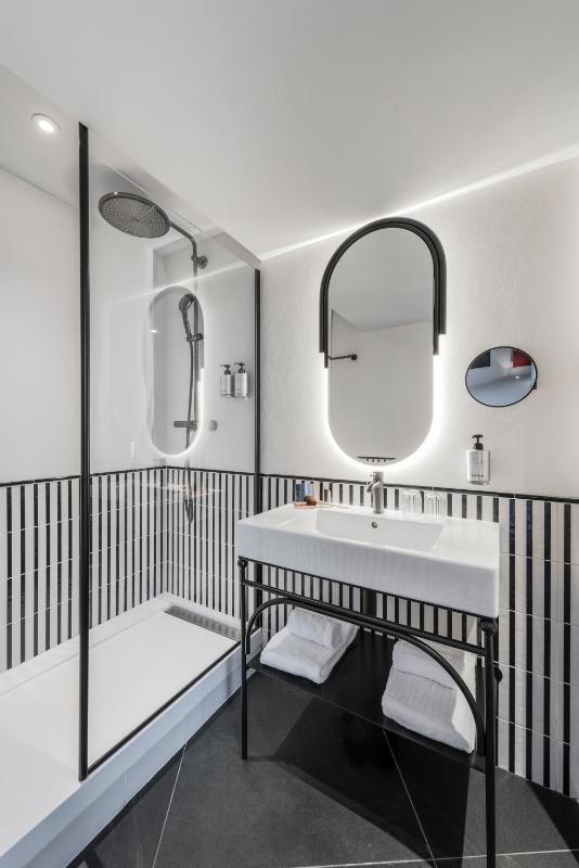 Superior Queen Room image 2