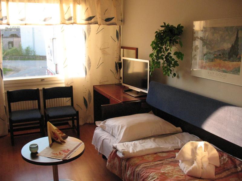 Twin/Double Room with Sofa Bed image 3