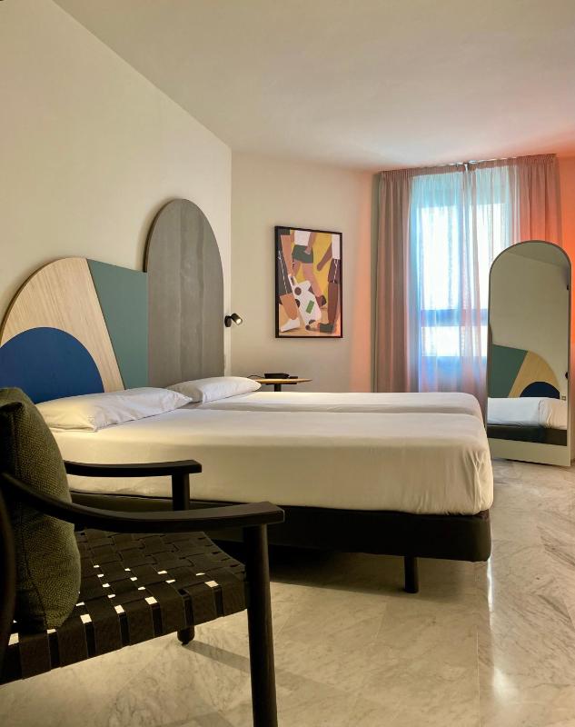 Double or Twin Room (1-2 Adults) image 4